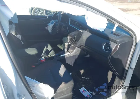 2018 Toyota Corolla Le z USA, uszkodzony, nr VIN 2T1BURHE7JC024224